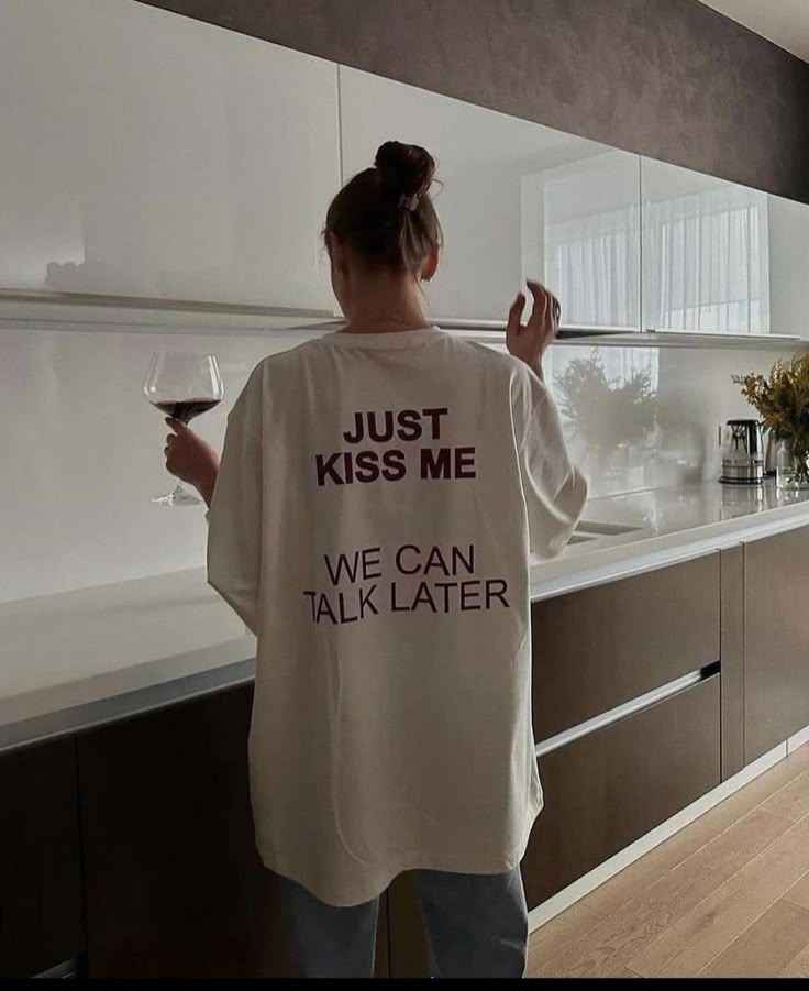 Just Kiss Me We Can Talk Later Regular Fit T-shirt – Trendy Unisex Streetwear Tee in White & Black - Acid House™